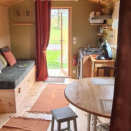 Roulotte A La Ferme Buissonniere Villa La Lande-de-Louge Kültér fotó
