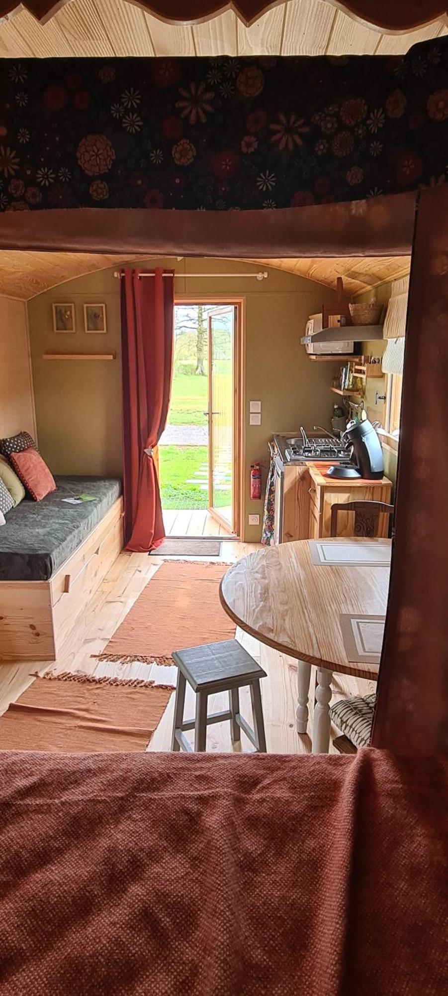 Roulotte A La Ferme Buissonniere Villa La Lande-de-Louge Kültér fotó